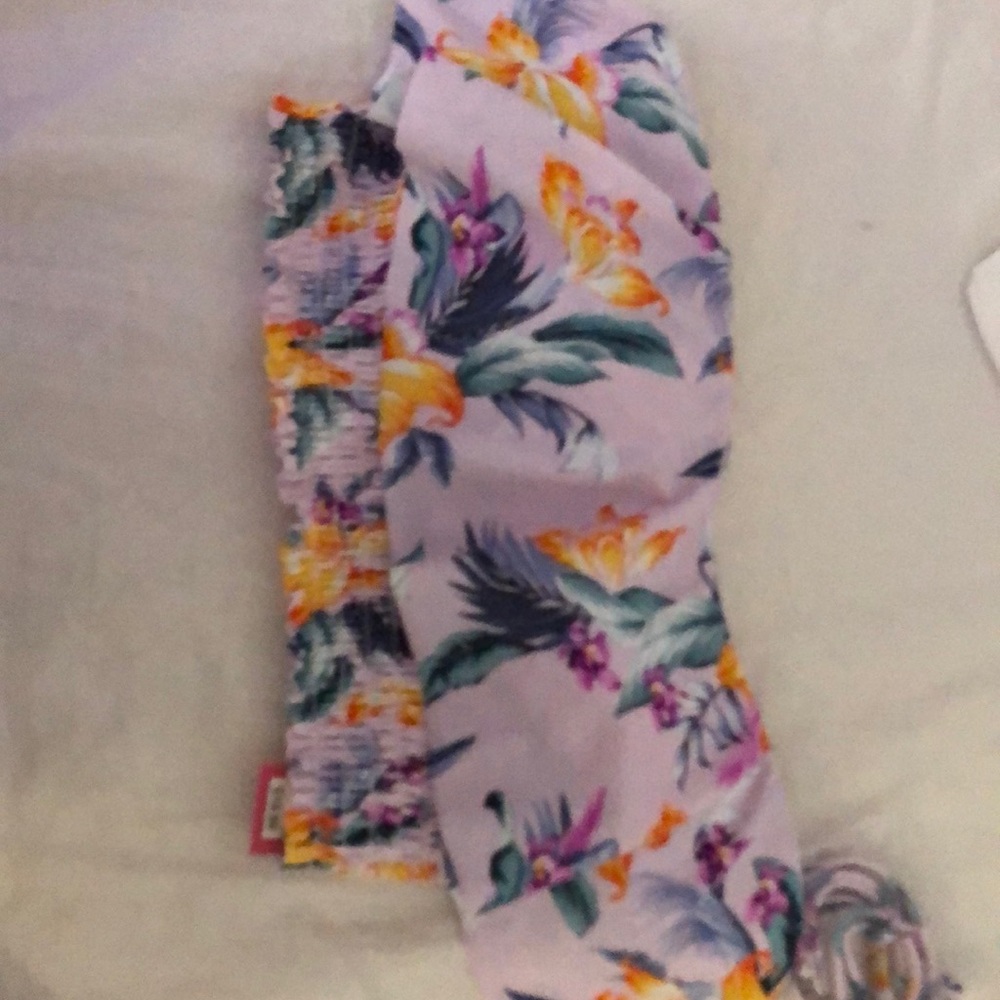 Lilac flowered strapless baiting suit top!